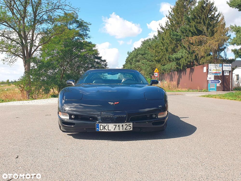Chevrolet Corvette - 18