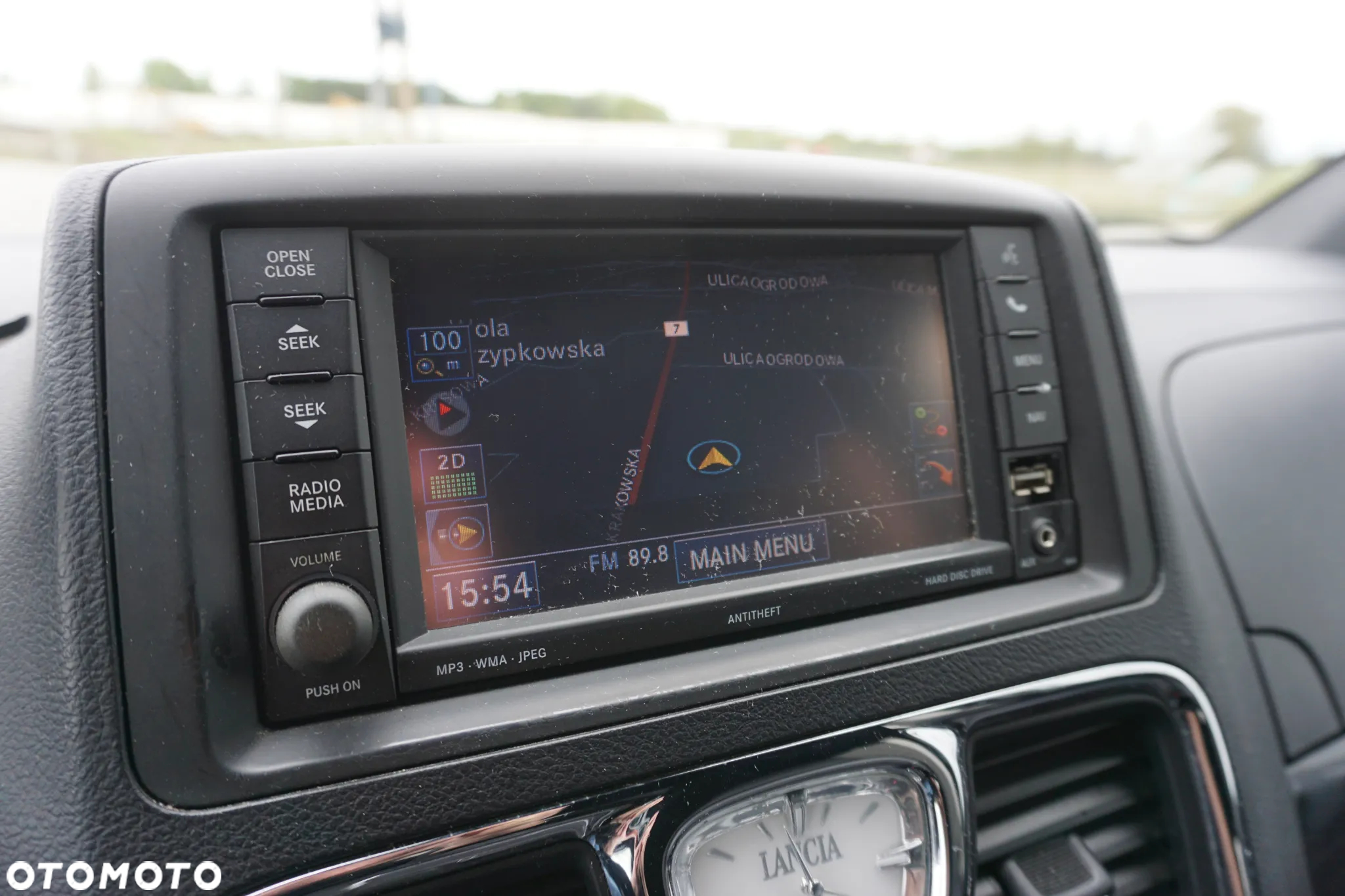 Lancia Voyager 2.8 Multijet 16v S - 10