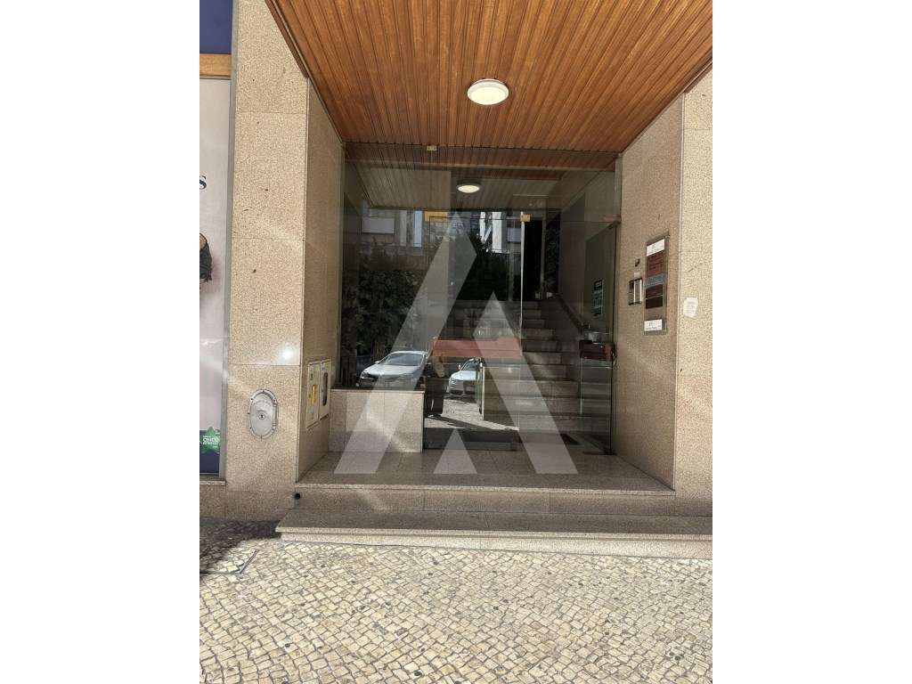 Loja em São João da Madeira - Grande imagem: 2/14