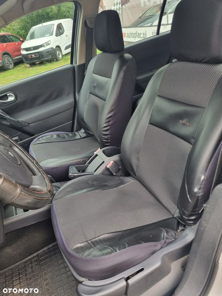Renault Megane 1.5 dCi Grandtour Authentique - 12