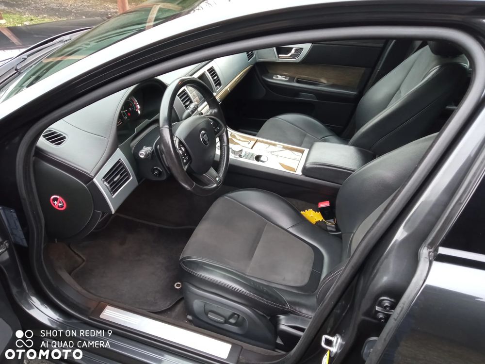 Jaguar XF 2.2 - 5
