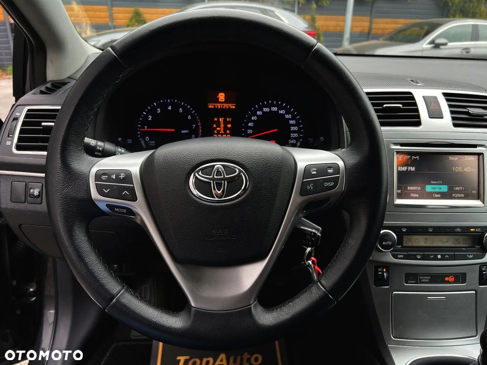 Toyota Avensis 1.8 Premium - 25