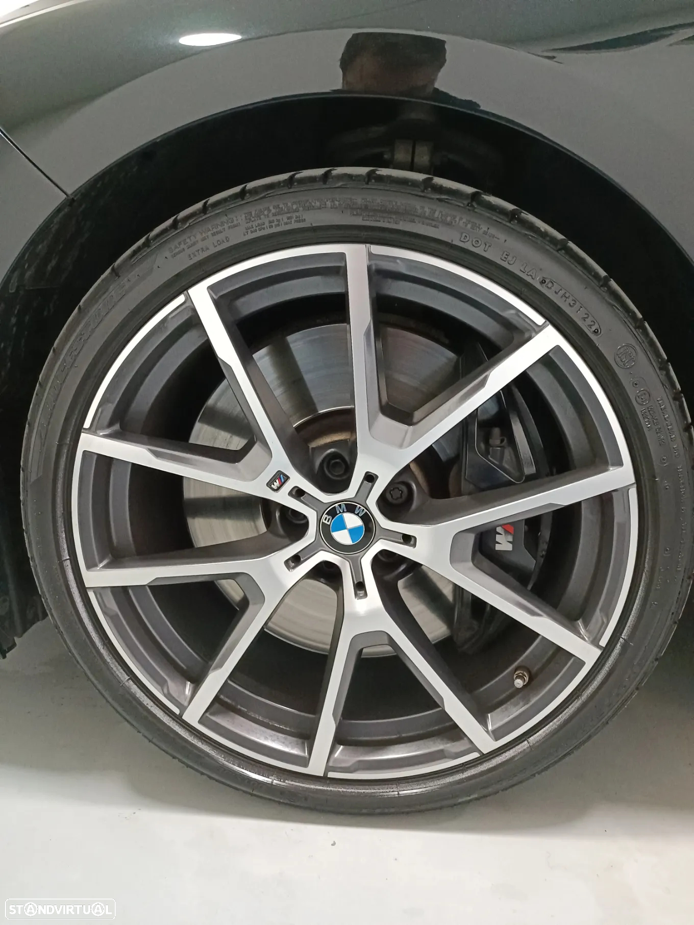 BMW M850i xDrive - 24