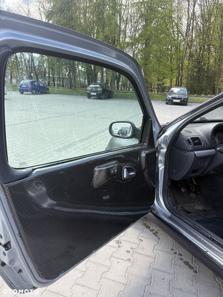 Renault Clio - 7