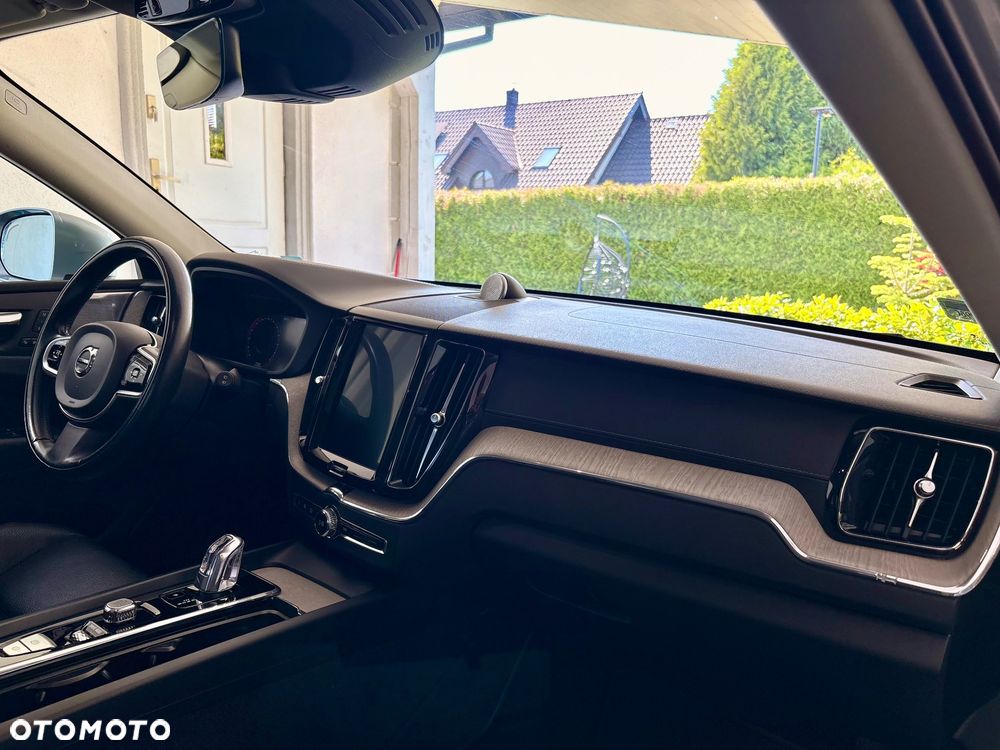 Volvo XC 60 T8 AWD Plug-In Hybrid Inscription - 9