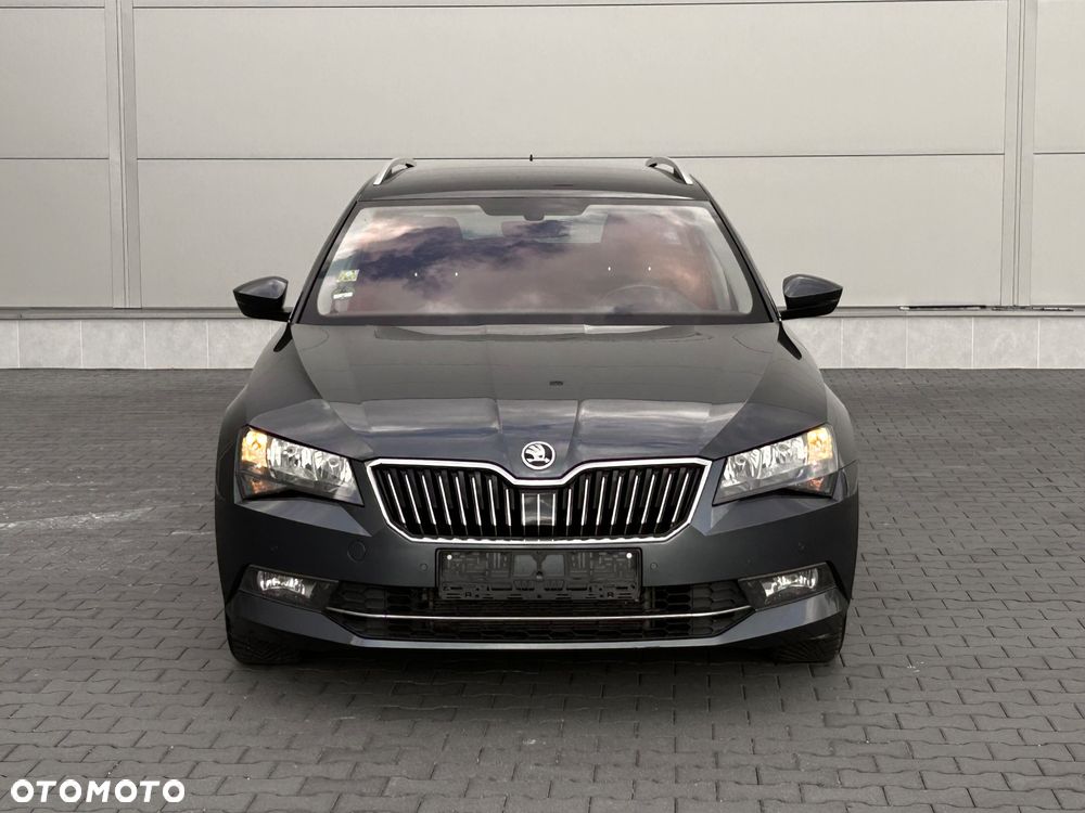 Skoda Superb 2.0 TDI DSG Premium Edition - 2