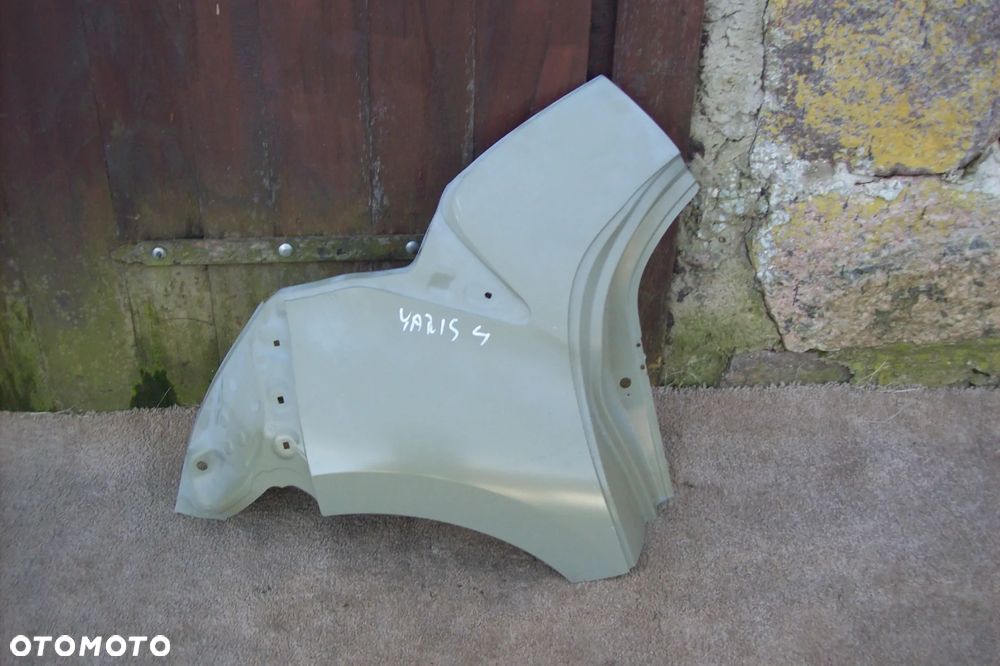 BŁOTNIK TYLNY PRAWY TOYOTA YARIS 4 ROK 20/25