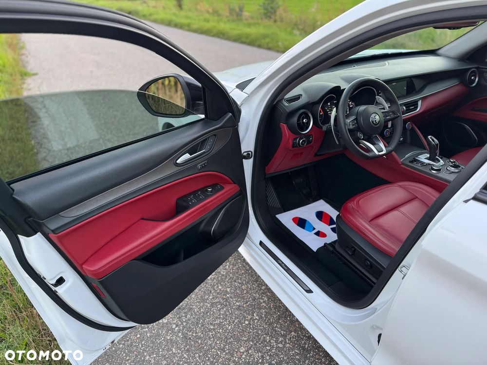Alfa Romeo Stelvio 2.0 Turbo 16V AT8-Q4 Ti - 27