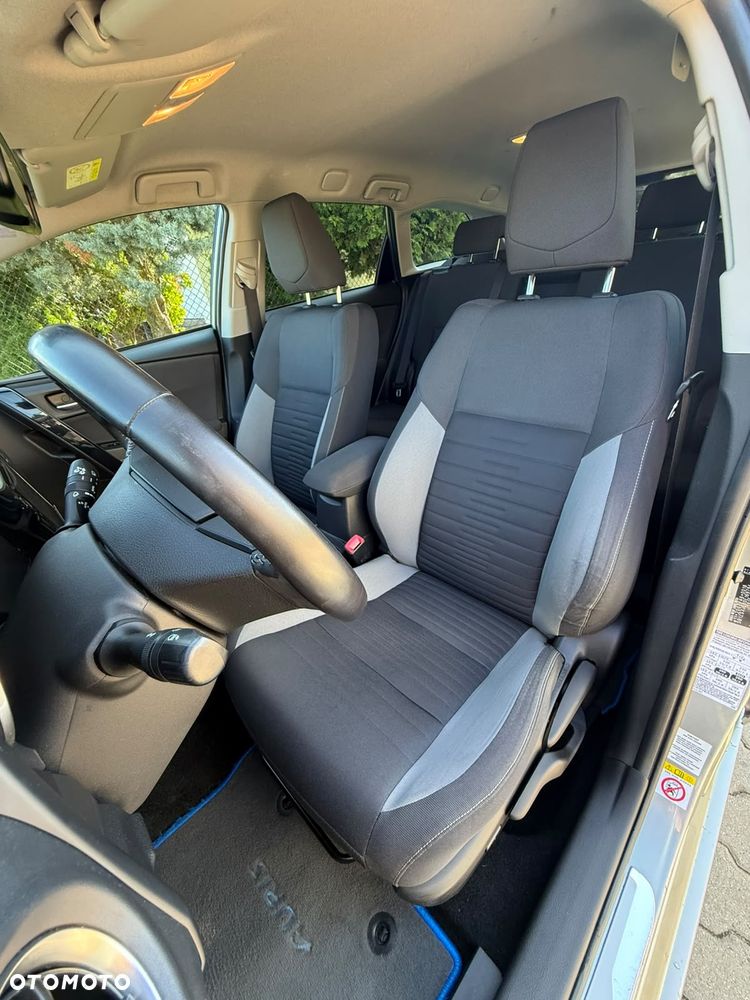 Toyota Auris 1.8 HSD Luna - 35
