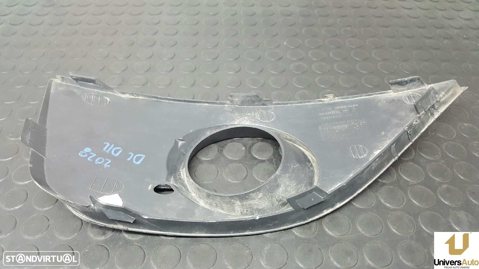 TRIM DO FAROL DE NEVOEIRO SEAT IBIZA SC (6J1) REFERENCE - 4