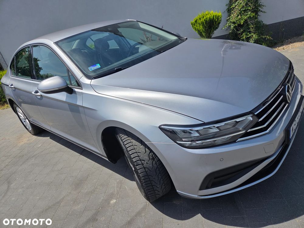 Volkswagen Passat - 24