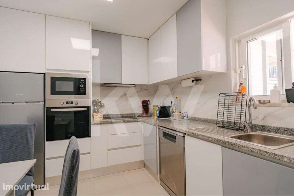 MORADIA ISOLADA | REMODELADA | 1º LINHA DE MAR - Grande imagem: 2/26