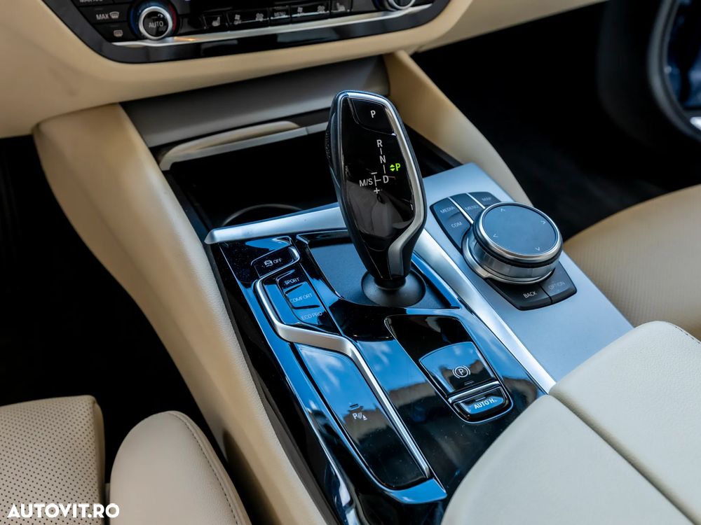 BMW 5 Series 2022 — imagine 19