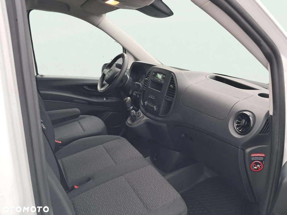 Mercedes-Benz vito . - 11