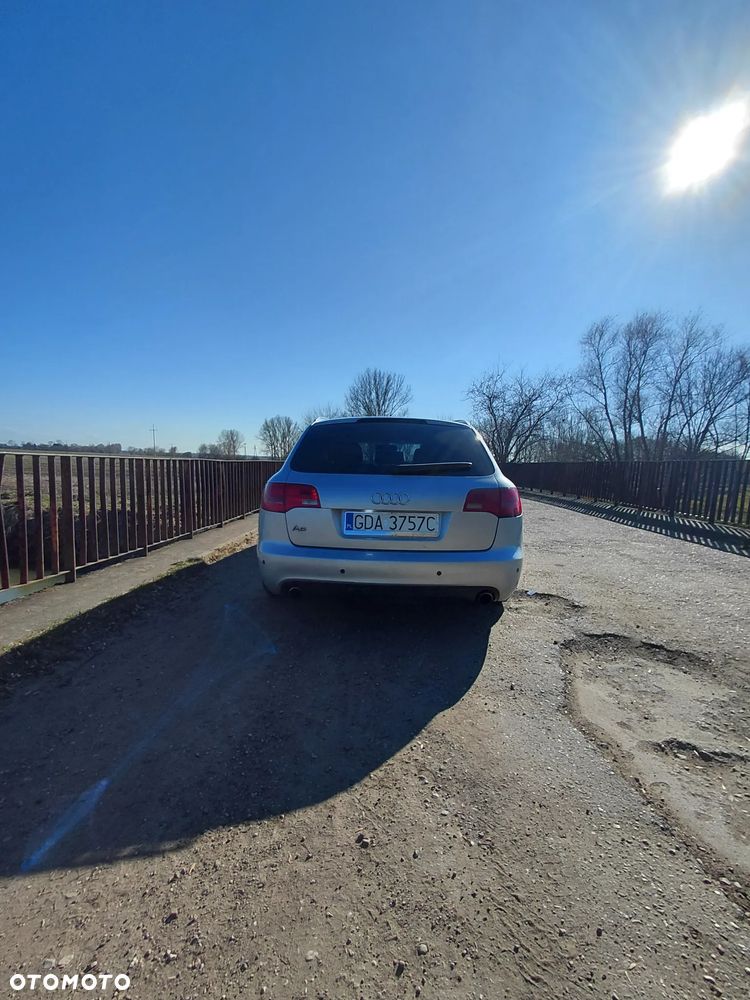 Audi A6 Avant 2.4 quattro - 30