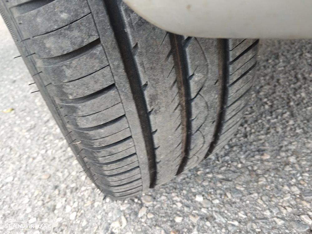 Ford Fiesta 1.4 Trend Durashift EST - 27