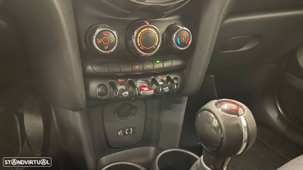 MINI 3 Portas One D - 31