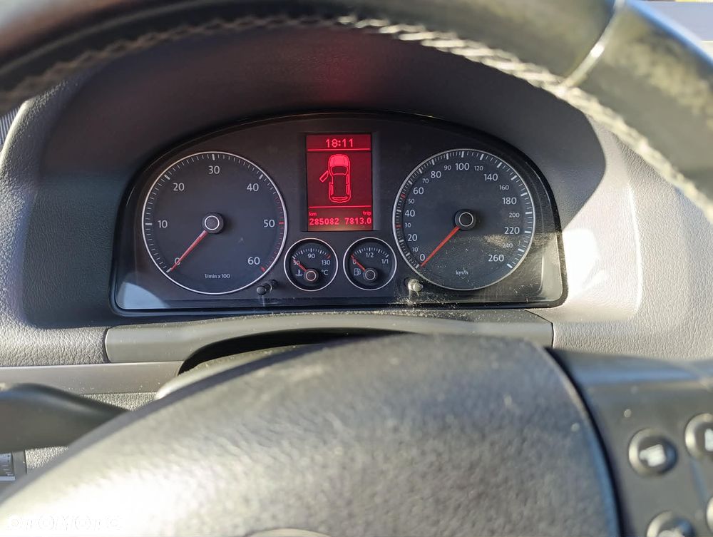 Volkswagen Touran 2.0 TDI United - 6