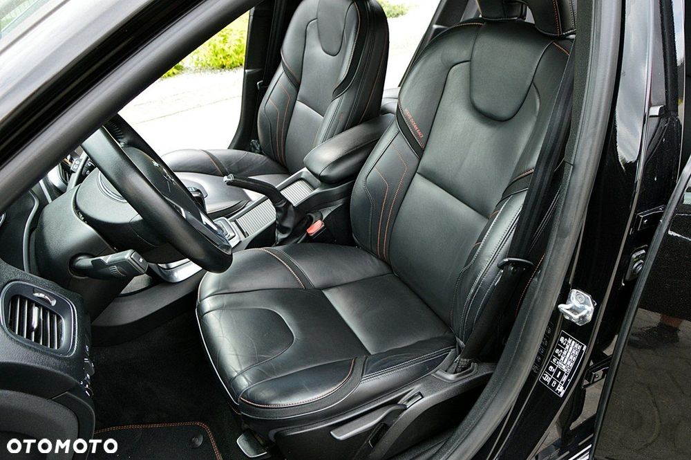Volvo V40 - 24