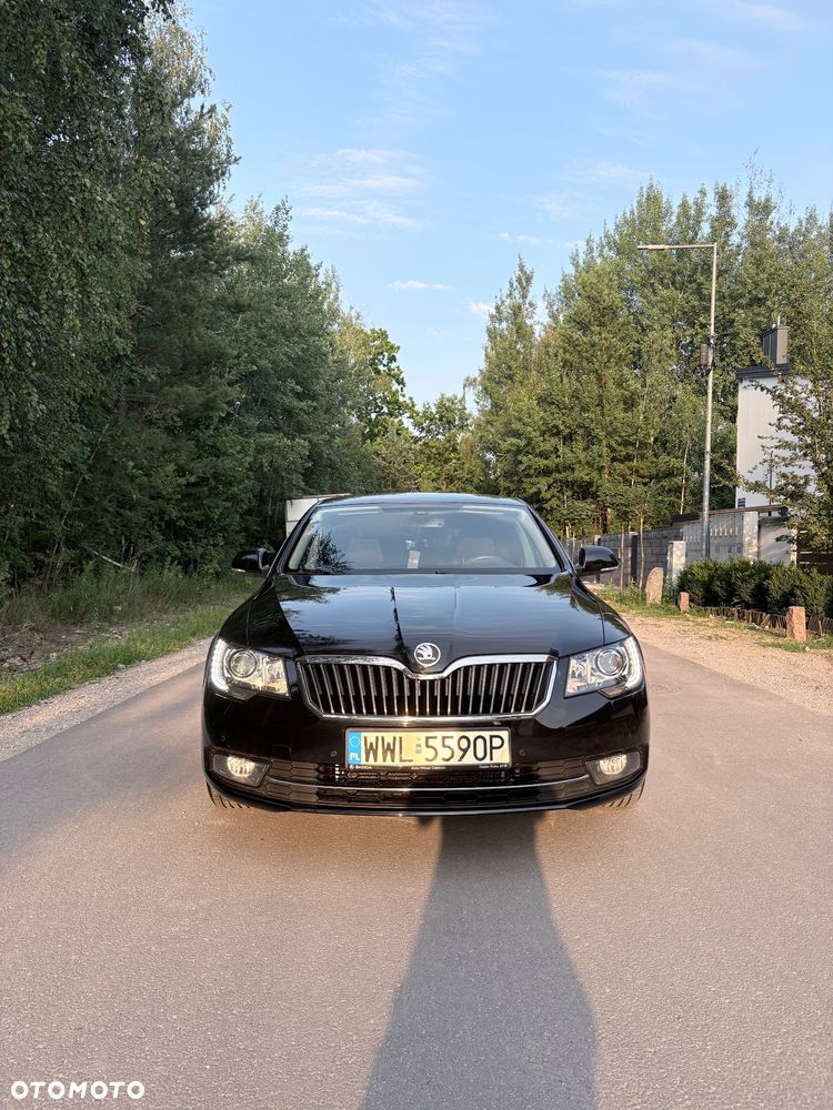 Skoda Superb 2.0 TDI 4x4 Ambition DSG - 2