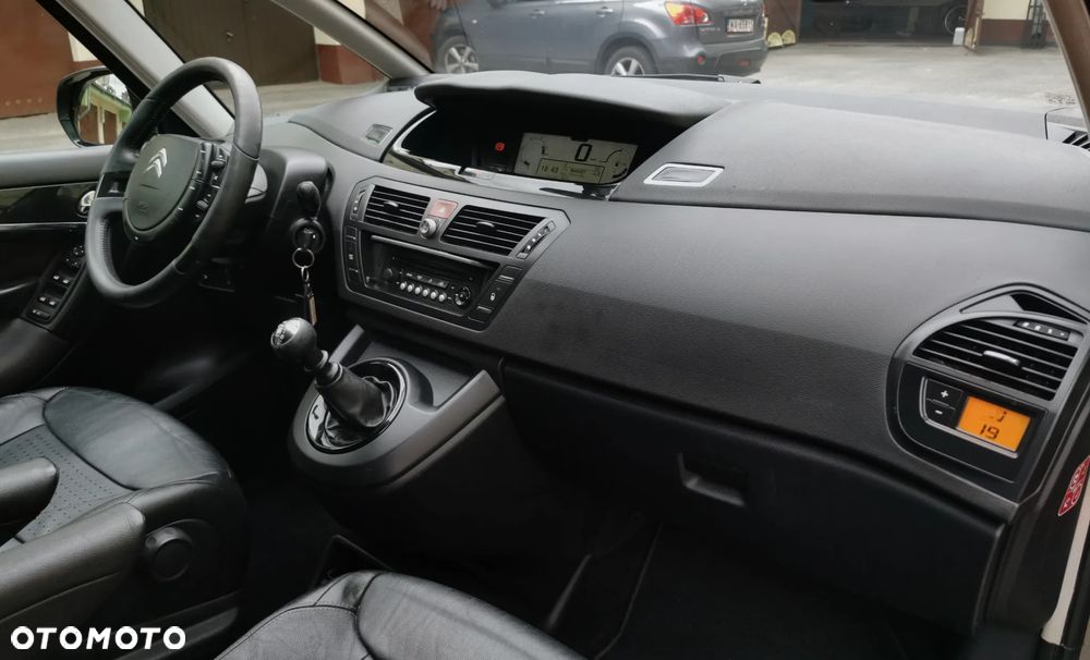 Citroën C4 Picasso 1.6 HDi FAP Exclusive - 10