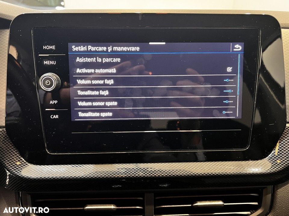 Volkswagen T-Cross - 24