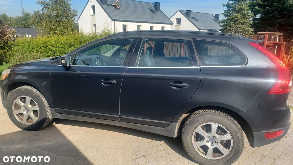 Volvo XC 60 D5 AWD Momentum - 3