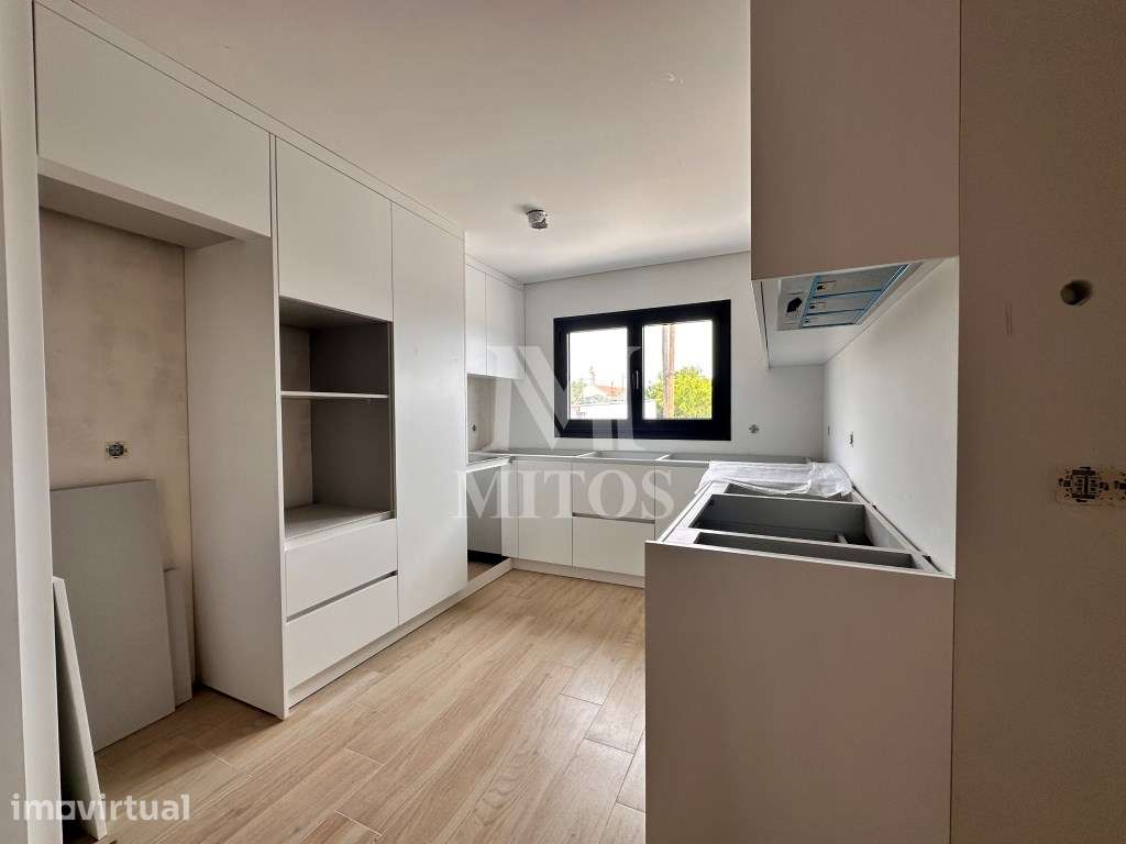 Moradia T3 em construção com Anexo T1 na Areosa - Viana do Castelo - Grande imagem: 4/13