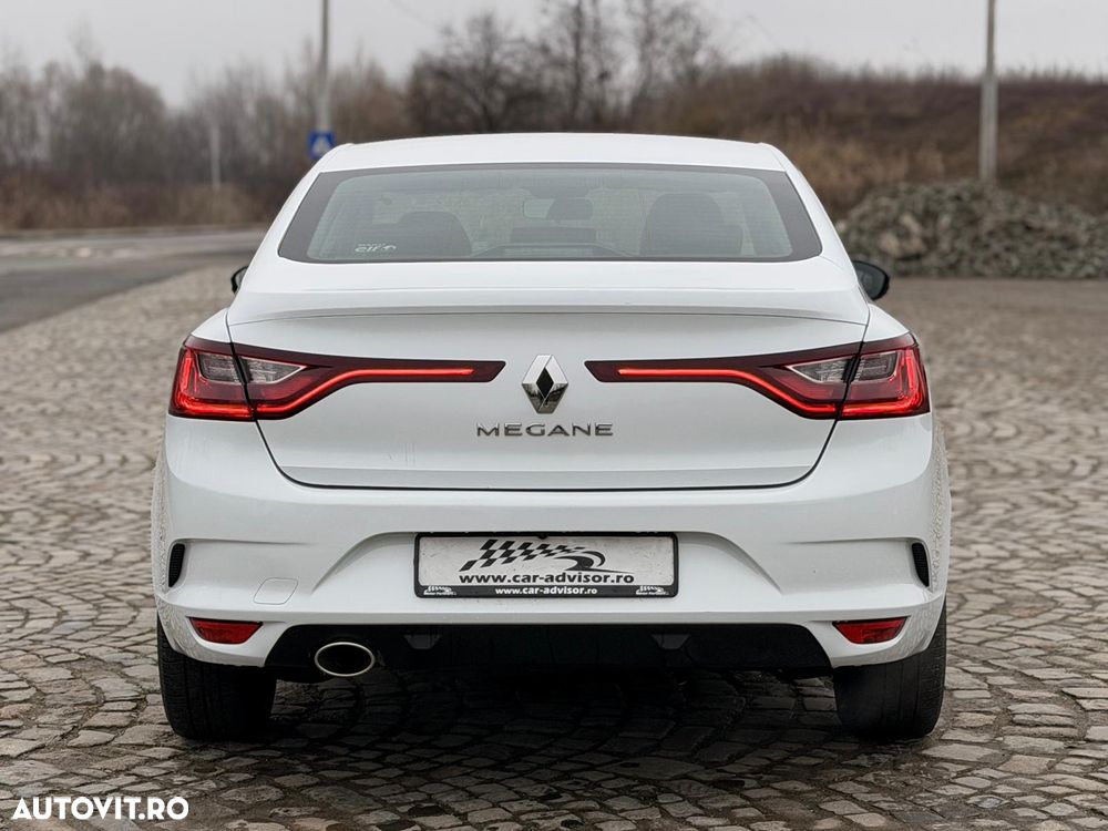 Renault Megane TCe Business - 15