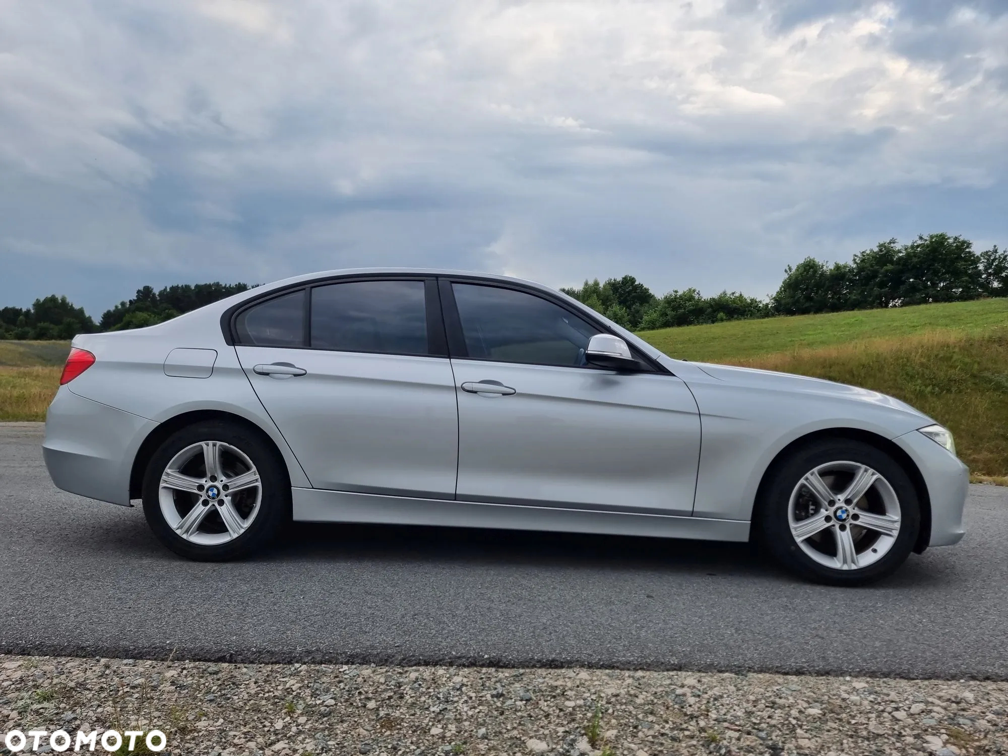 BMW Seria 3 328i xDrive - 14