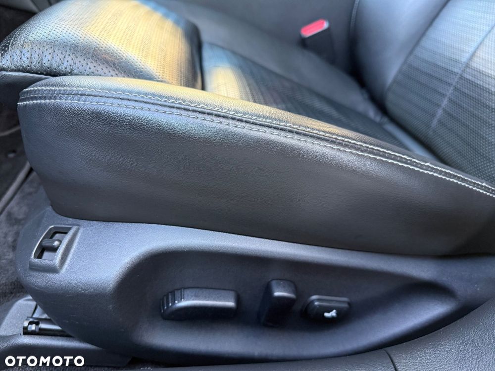 Infiniti Q50 - 17