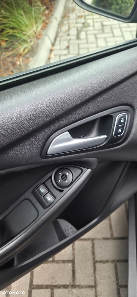 Ford Focus 1.0 EcoBoost Start-Stopp-System Champions Edition - 21