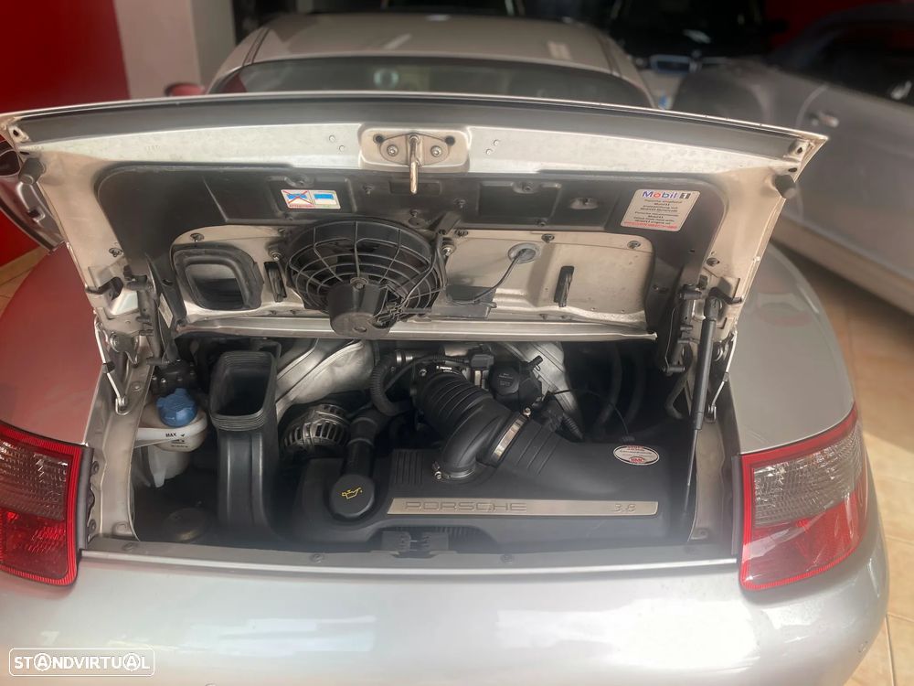 Porsche 911 Série F - 30