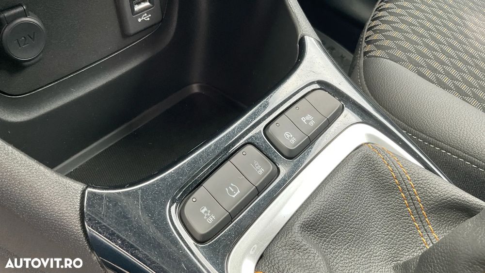 Opel Crossland 1.2 Start/Stop Innovation - 29