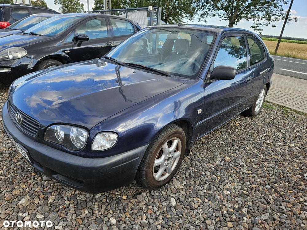 Toyota Corolla - 1