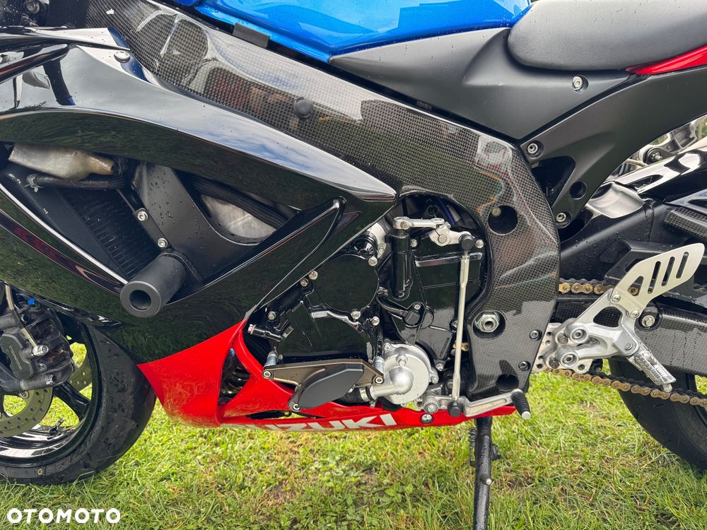 Suzuki GSX-R - 23