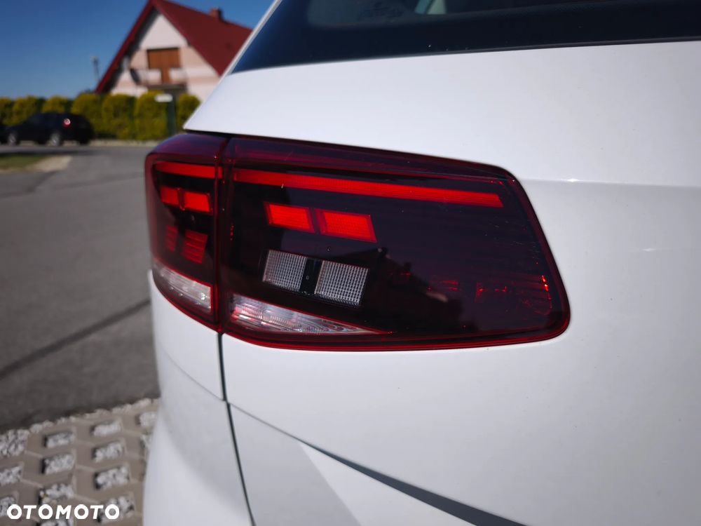 Volkswagen Passat 1.5 TSI OPF DSG Conceptline - 24