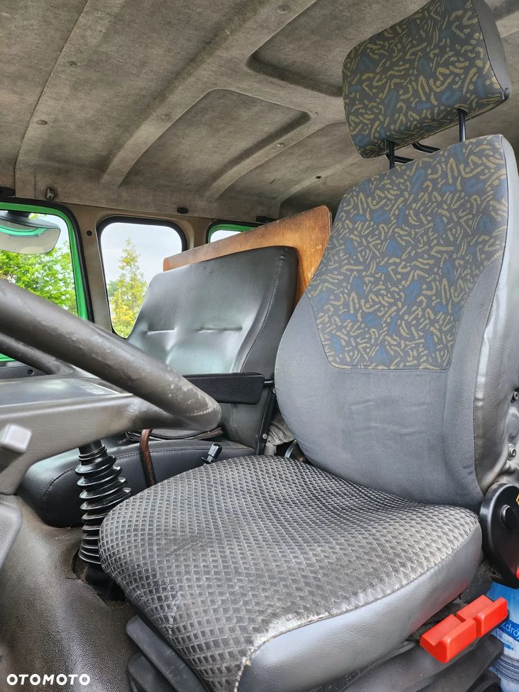 Renault M180 - 10