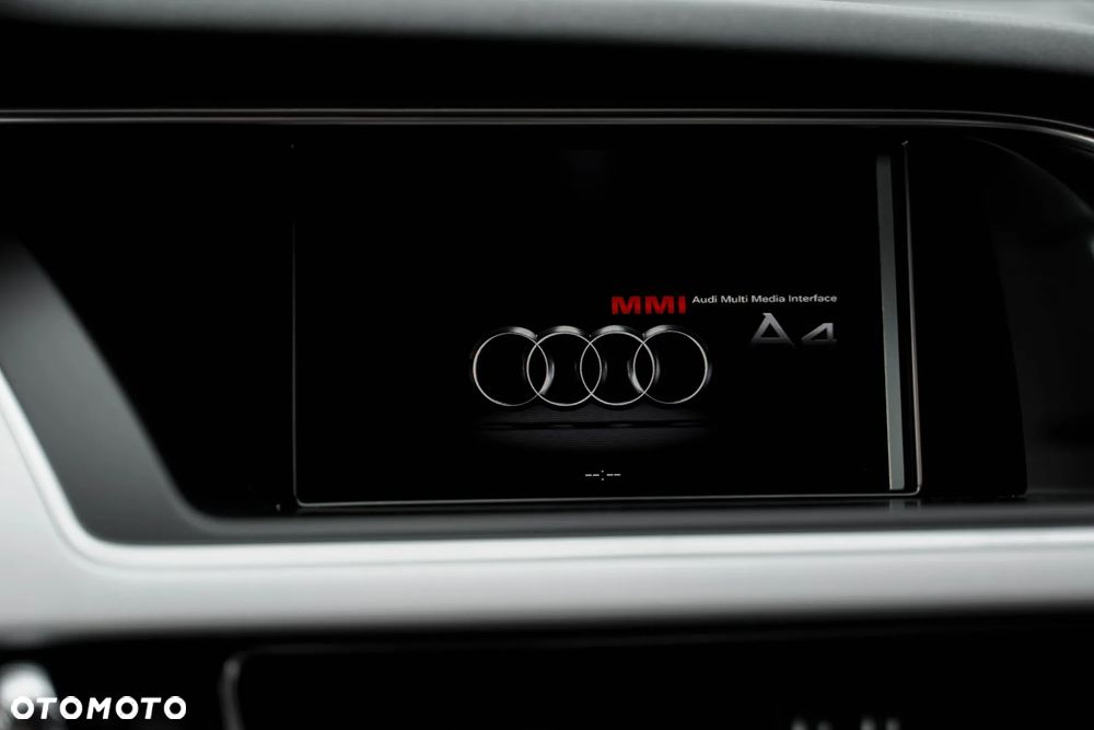 Audi A4 Avant 2.0 TDI DPF clean diesel S line Sportpaket - 26
