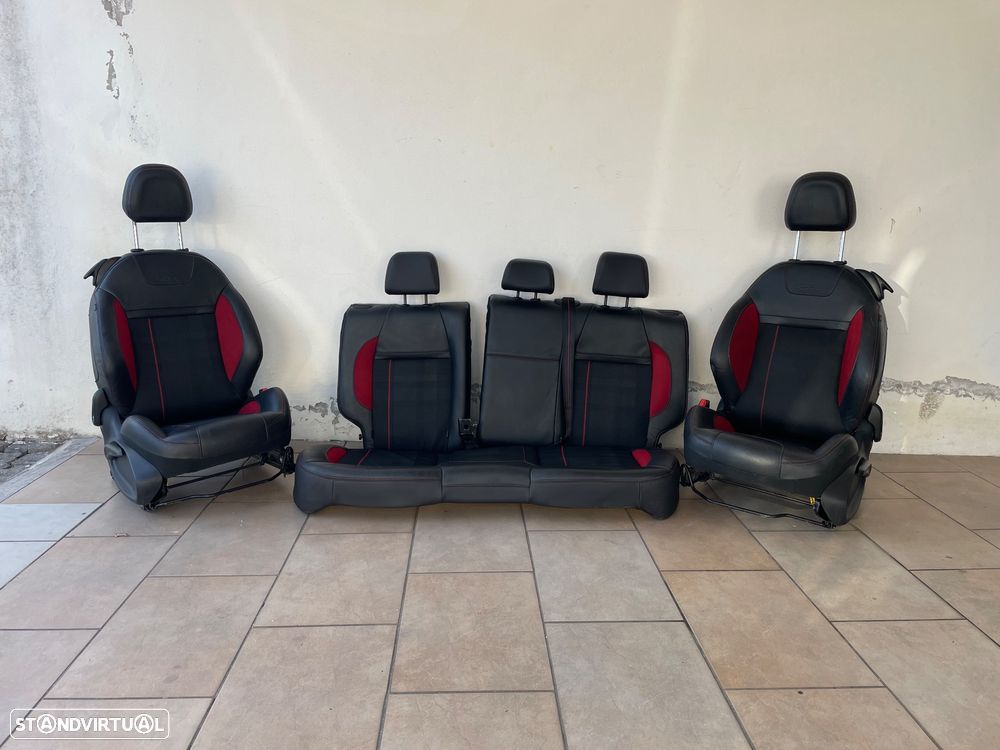 Peugeot 208 GTI conjunto bancos