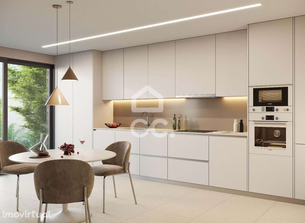 Moradia T4 nova, com jardim e terraço, em condomínio privativo com pis - Grande imagem: 2/48