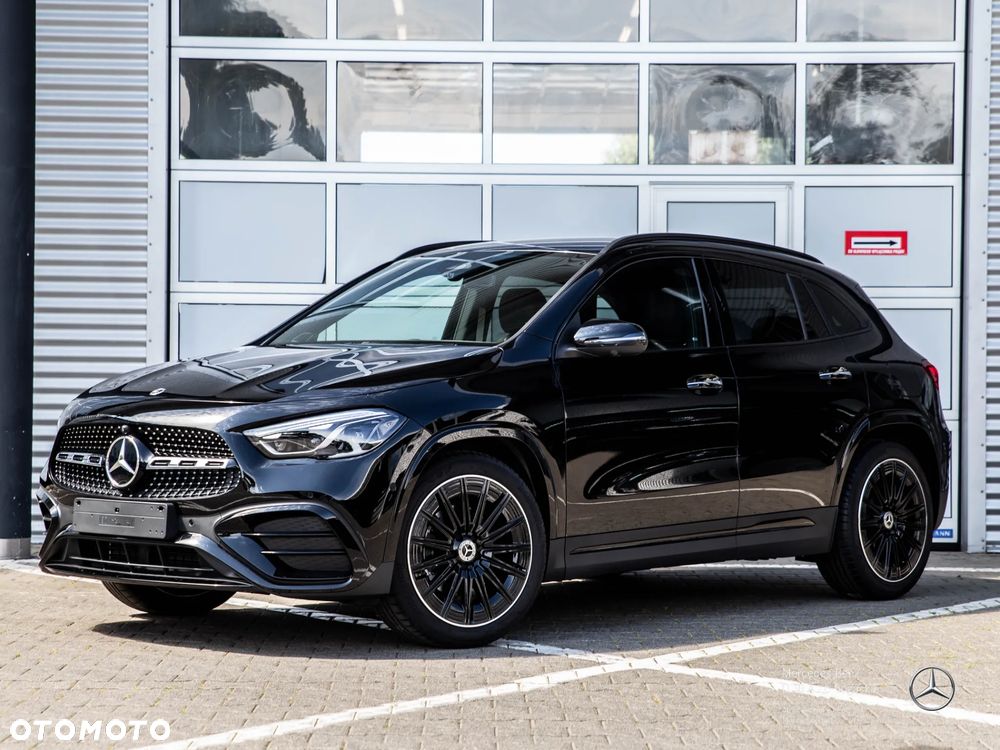 Mercedes-Benz GLA 200 AMG Line - 2