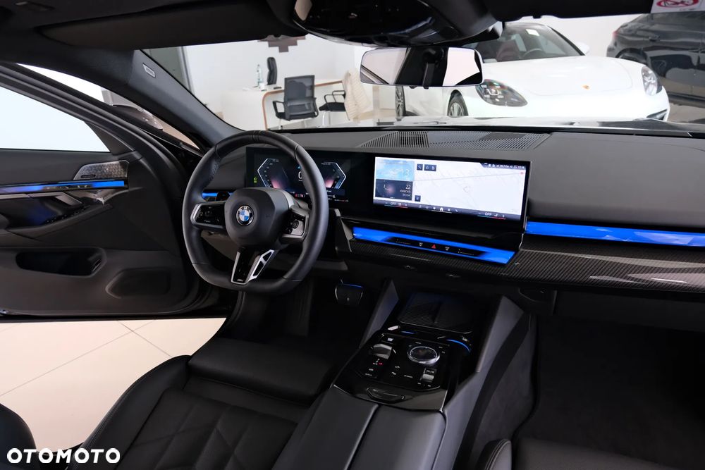 BMW Seria 5 520d xDrive mHEV M Sport - 29