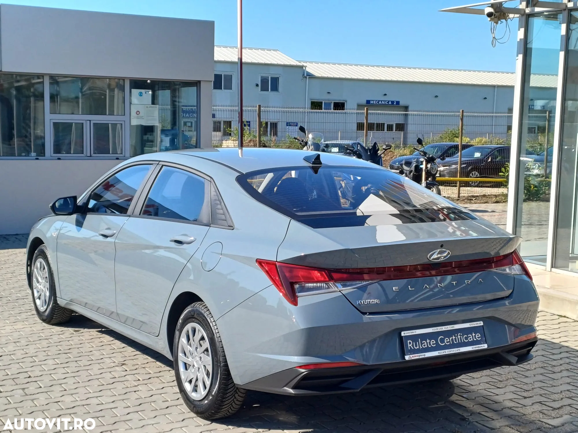 Hyundai Elantra 1.6 l 123 CP CVT Comfort - 4