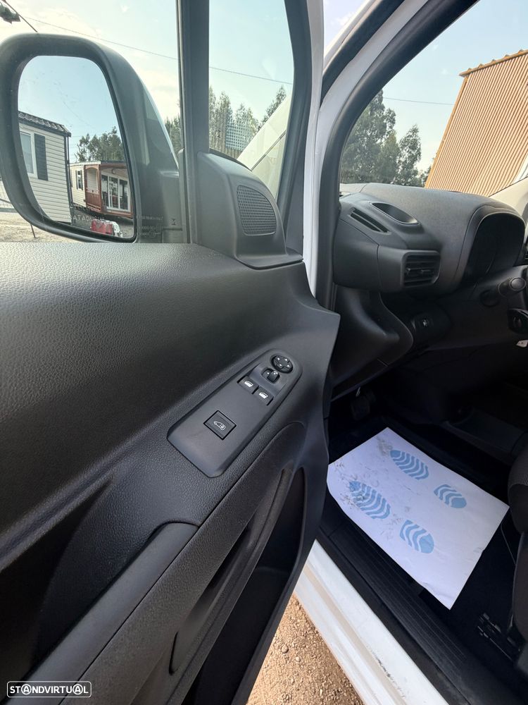 Citroën E BERLINGO VAN M800 100KW 136 CV BATERIA 50 KWH 3 LUGARES - 20