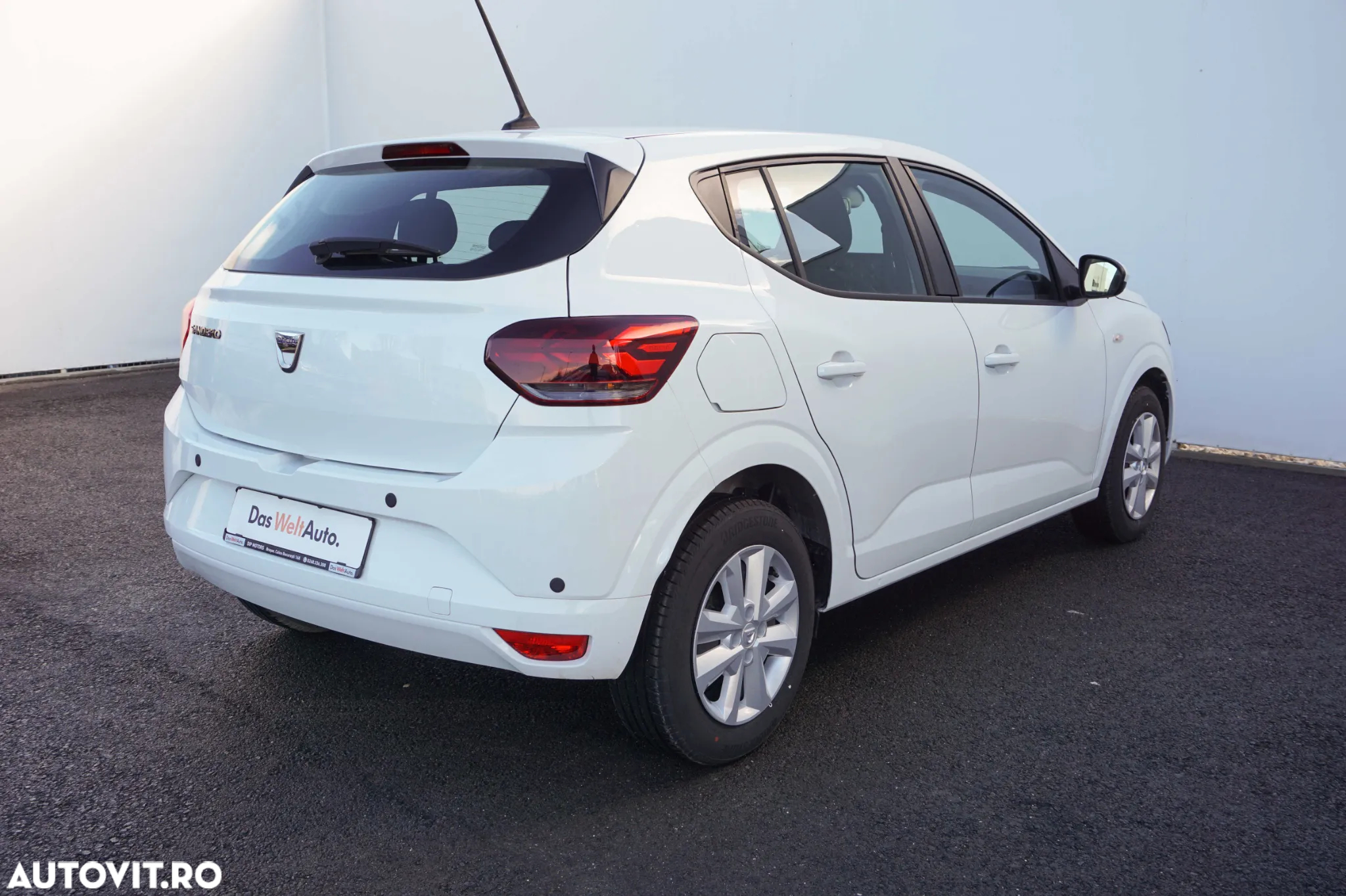 Dacia Sandero TCe 90 Essential - 5