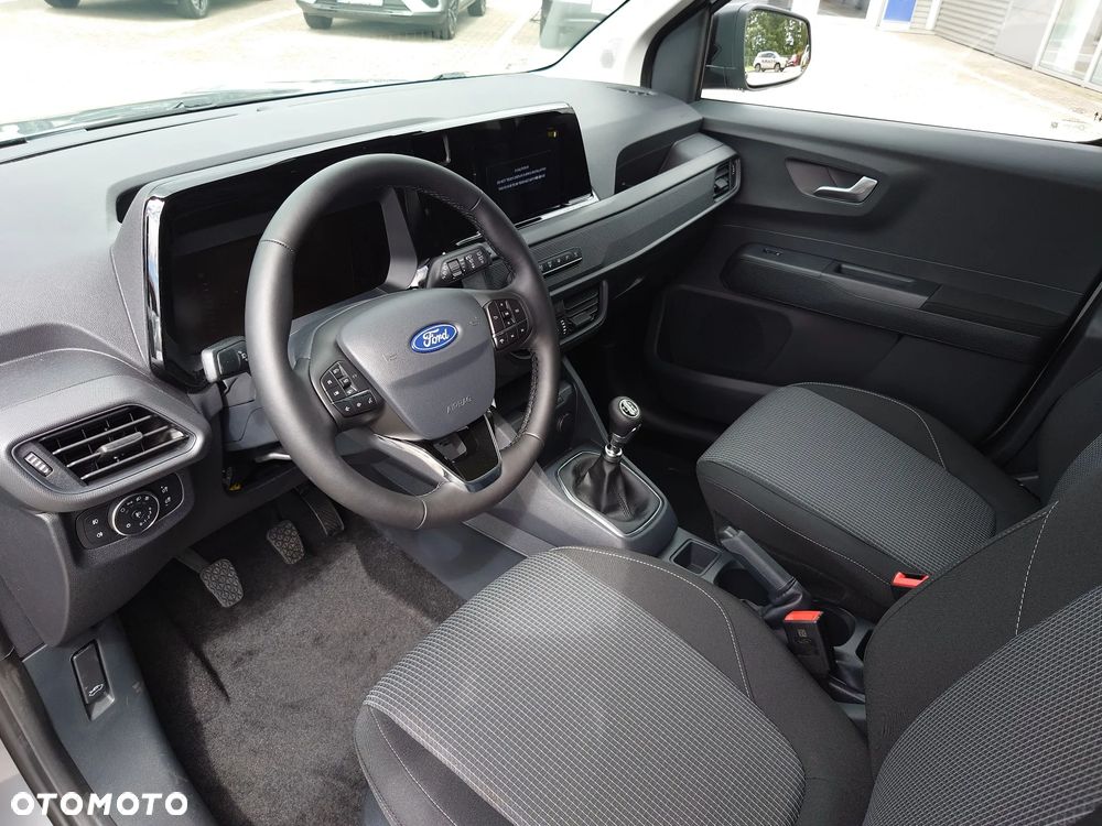 Ford Transit Courier - 8