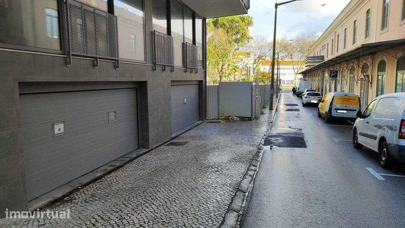 Arrenda Lugar de Estacionamento - Edifício Bellevue - Figueira da Foz - Grande imagem: 3/4