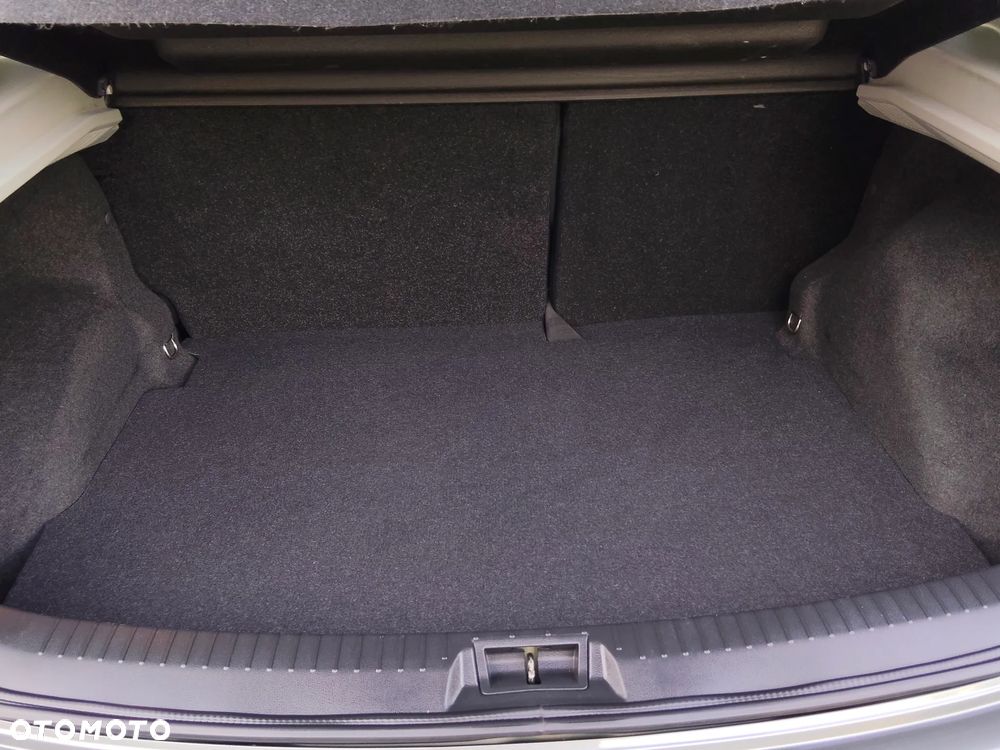 Nissan Qashqai 1.6 visia - 22
