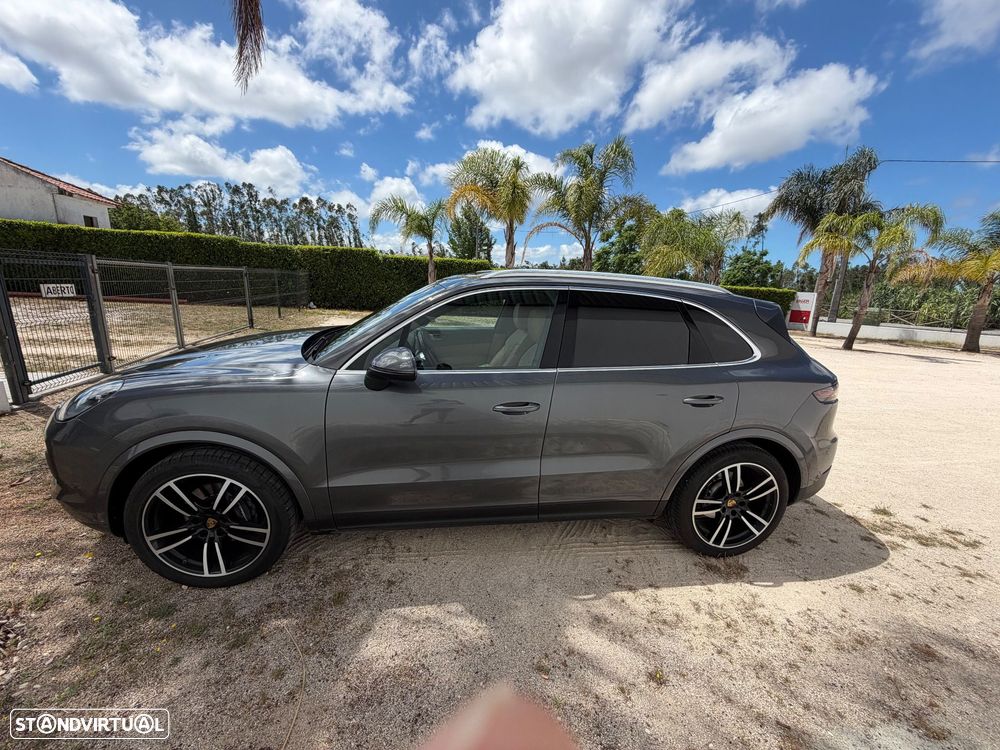 Porsche Cayenne Platinum Edition - 30